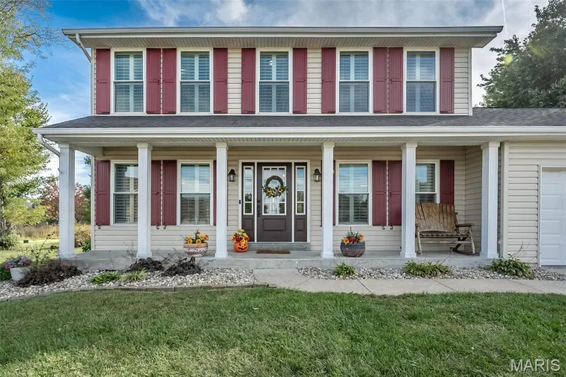 4863 Greenburg Drive, St Peters, MO 63304 — listing photo 3 of 63