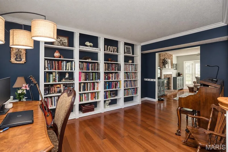 4863 Greenburg Drive, St Peters, MO 63304 — listing photo 8 of 63