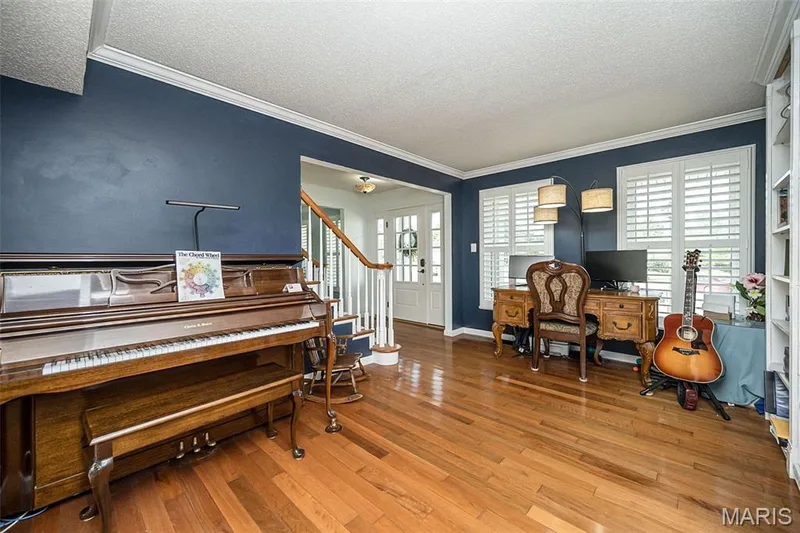 4863 Greenburg Drive, St Peters, MO 63304 — listing photo 10 of 63