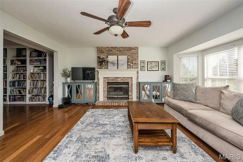4863 Greenburg Drive, St Peters, MO 63304 — listing photo 15 of 63