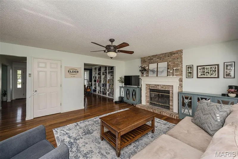 4863 Greenburg Drive, St Peters, MO 63304 — listing photo 16 of 63