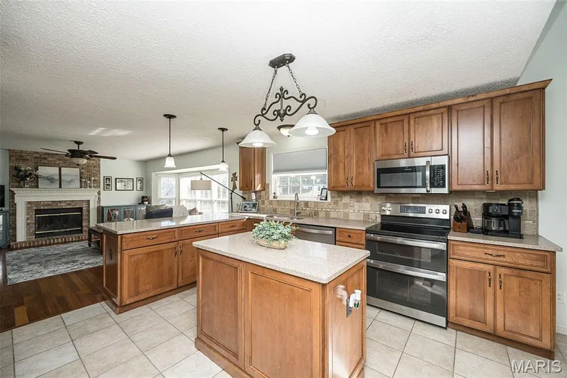 4863 Greenburg Drive, St Peters, MO 63304 — listing photo 22 of 63