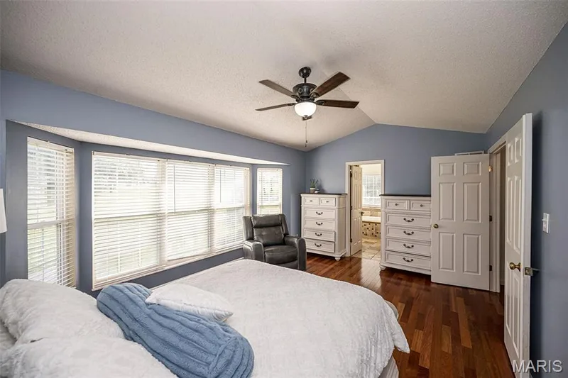 4863 Greenburg Drive, St Peters, MO 63304 — listing photo 32 of 63