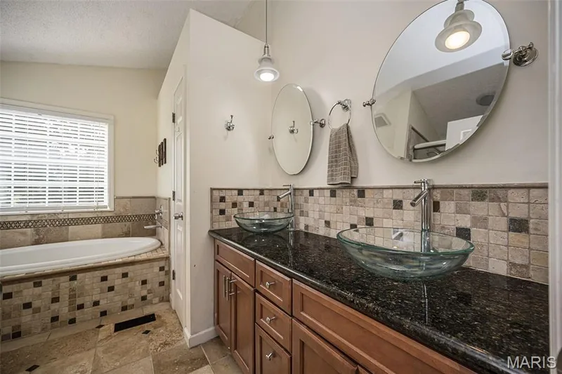 4863 Greenburg Drive, St Peters, MO 63304 — listing photo 33 of 63