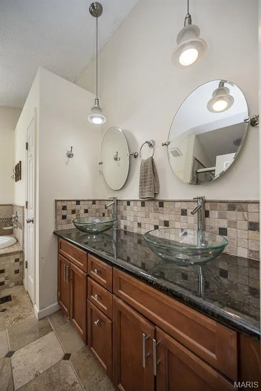 4863 Greenburg Drive, St Peters, MO 63304 — listing photo 34 of 63