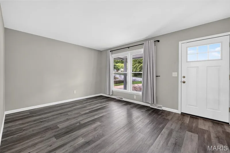 11 Highland Drive, St Charles, MO 63303 — listing photo 2 of 42