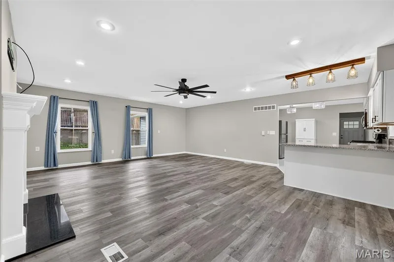 11 Highland Drive, St Charles, MO 63303 — listing photo 18 of 42