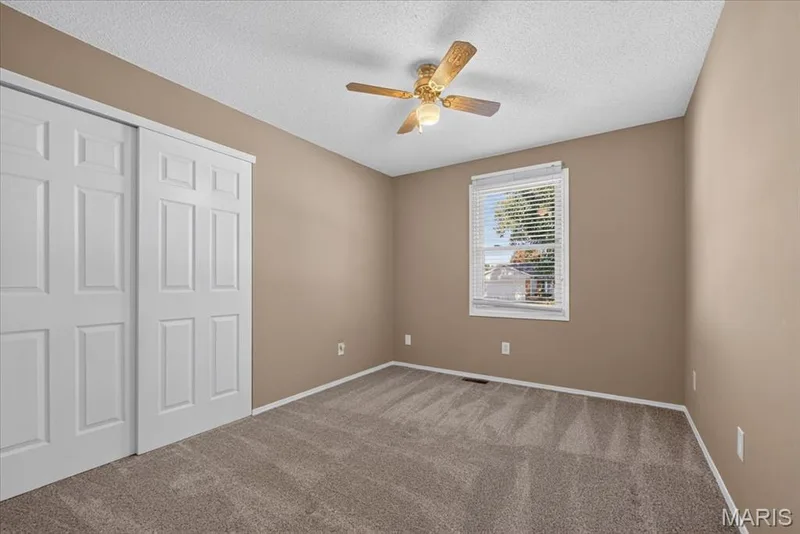 935 W Weybridge Court, St Charles, MO 63304 — listing photo 23 of 45