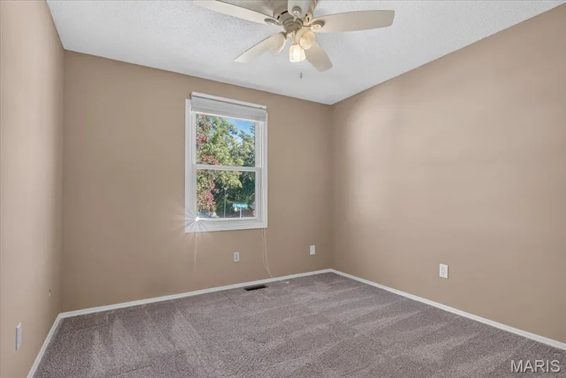 935 W Weybridge Court, St Charles, MO 63304 — listing photo 26 of 45