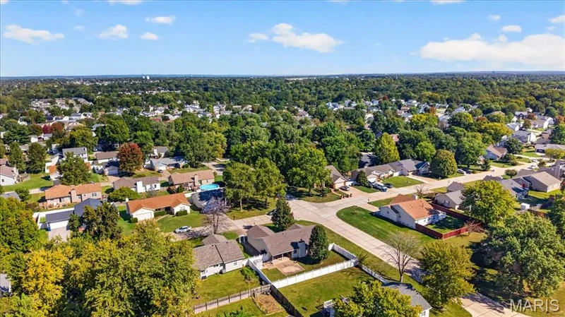 935 W Weybridge Court, St Charles, MO 63304 — listing photo 41 of 45
