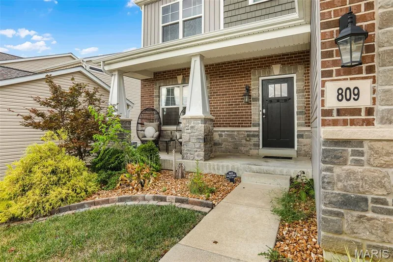 809 Grant Park Court, Wentzville, MO 63385 — listing photo 2 of 40