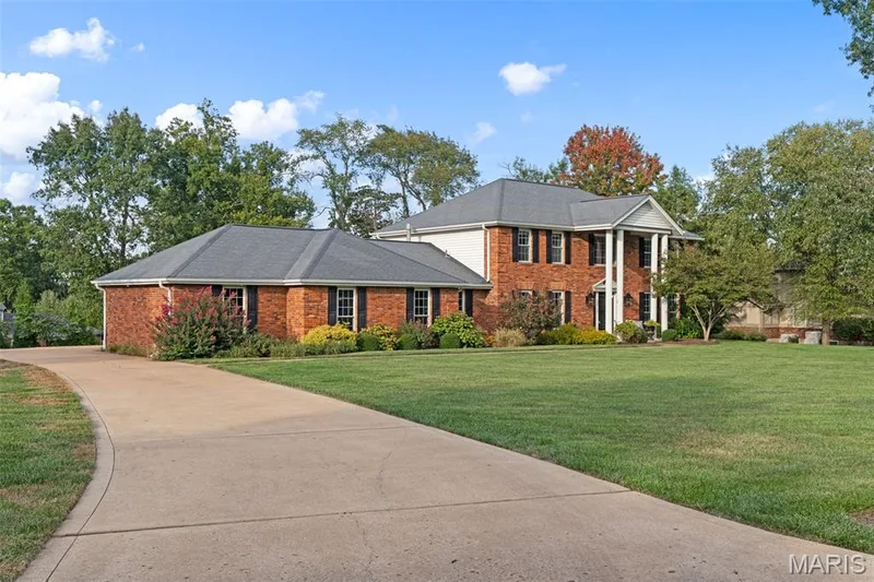 9 Clarkson Farm Drive, Chesterfield, MO 63017 — listing photo 3 of 91