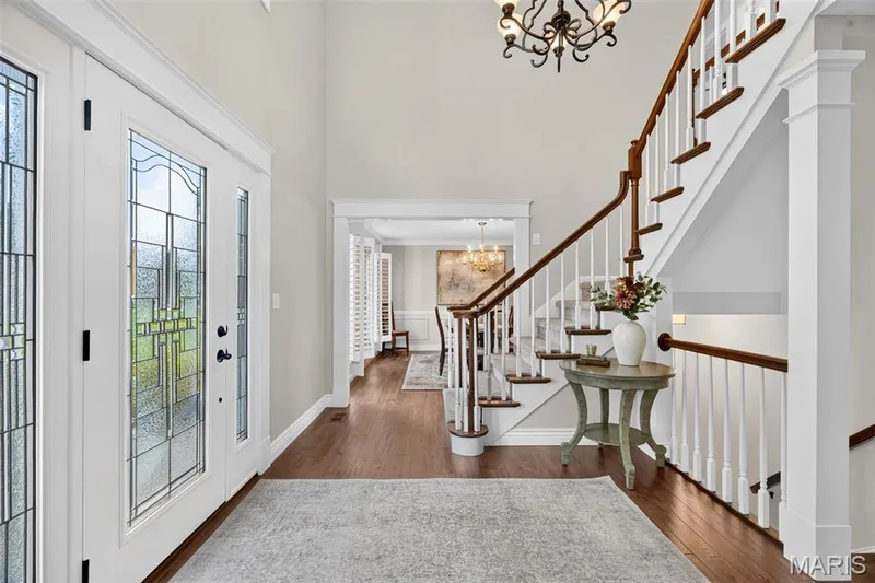 9 Clarkson Farm Drive, Chesterfield, MO 63017 — listing photo 8 of 91