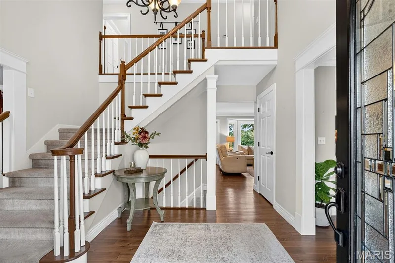 9 Clarkson Farm Drive, Chesterfield, MO 63017 — listing photo 10 of 91