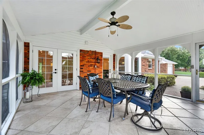 9 Clarkson Farm Drive, Chesterfield, MO 63017 — listing photo 28 of 91
