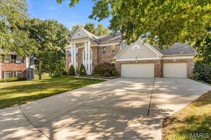 Front of Home — 16 Regatta Bay Court, Lake St. Louis, MO 63367