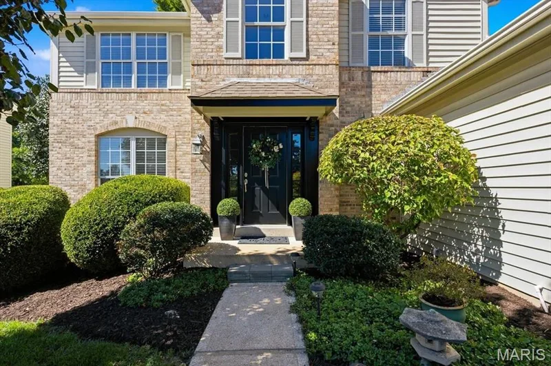 16948 Kingstowne Place Drive, Wildwood, MO 63011 — listing photo 3 of 50