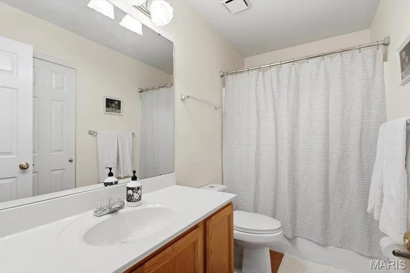 16948 Kingstowne Place Drive, Wildwood, MO 63011 — listing photo 40 of 50