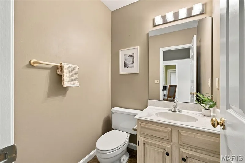 17026 Kimwood Court, Chesterfield, MO 63005 — listing photo 12 of 43