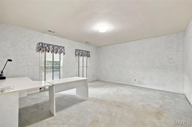 17026 Kimwood Court, Chesterfield, MO 63005 — listing photo 29 of 43