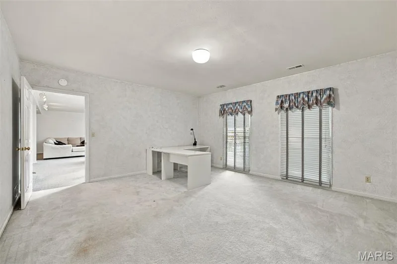 17026 Kimwood Court, Chesterfield, MO 63005 — listing photo 30 of 43