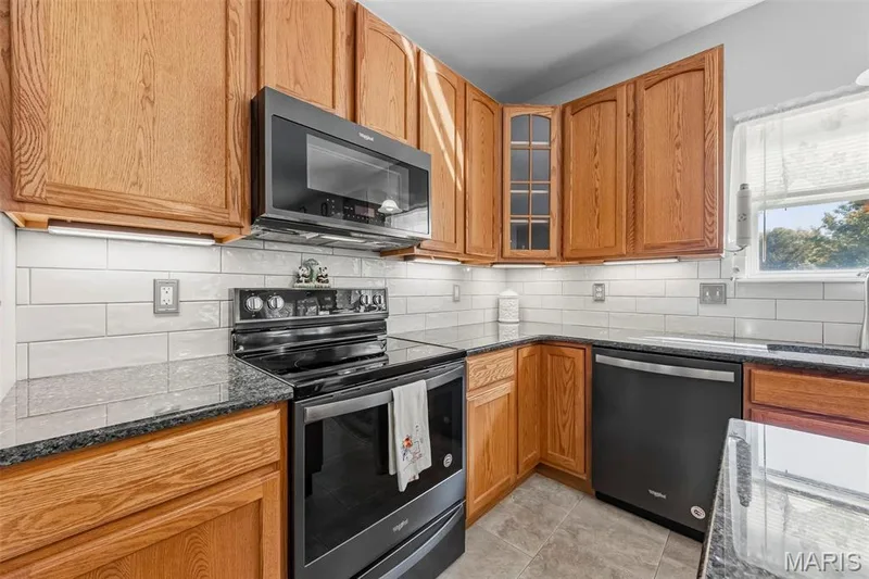 559 John Meyer Drive, St Charles, MO 63304 — listing photo 10 of 65