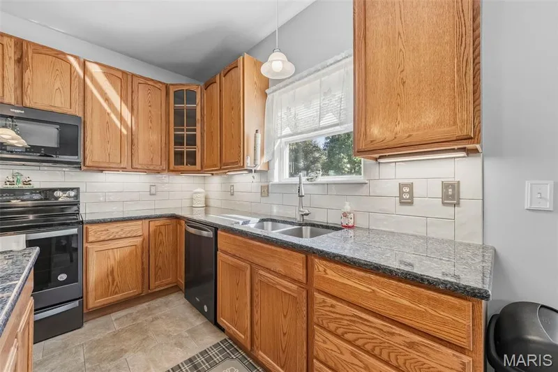 559 John Meyer Drive, St Charles, MO 63304 — listing photo 12 of 65