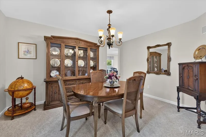 14904 Jockey Club Drive, Chesterfield, MO 63017 — listing photo 5 of 32