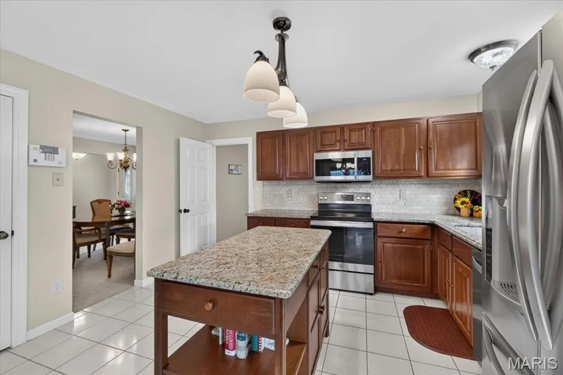 14904 Jockey Club Drive, Chesterfield, MO 63017 — listing photo 14 of 32