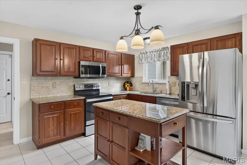 14904 Jockey Club Drive, Chesterfield, MO 63017 — listing photo 15 of 32