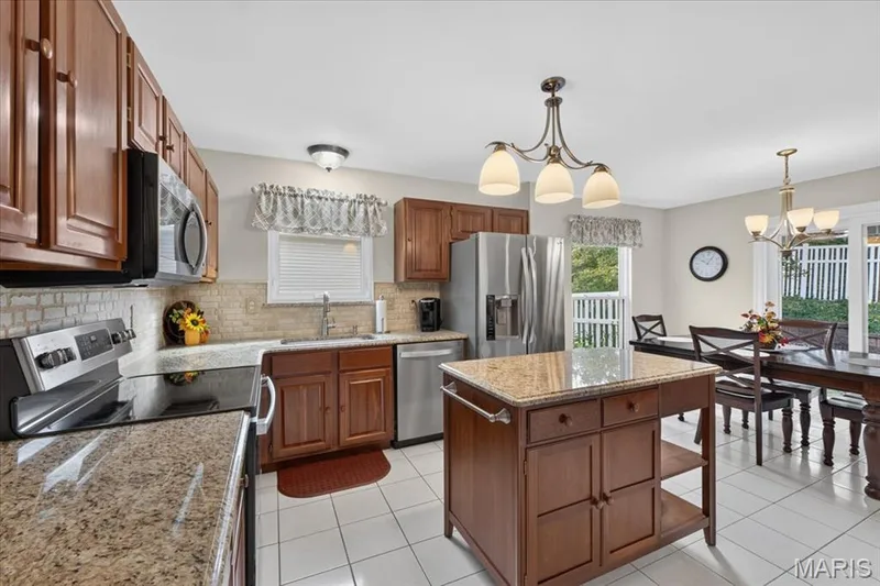 14904 Jockey Club Drive, Chesterfield, MO 63017 — listing photo 16 of 32