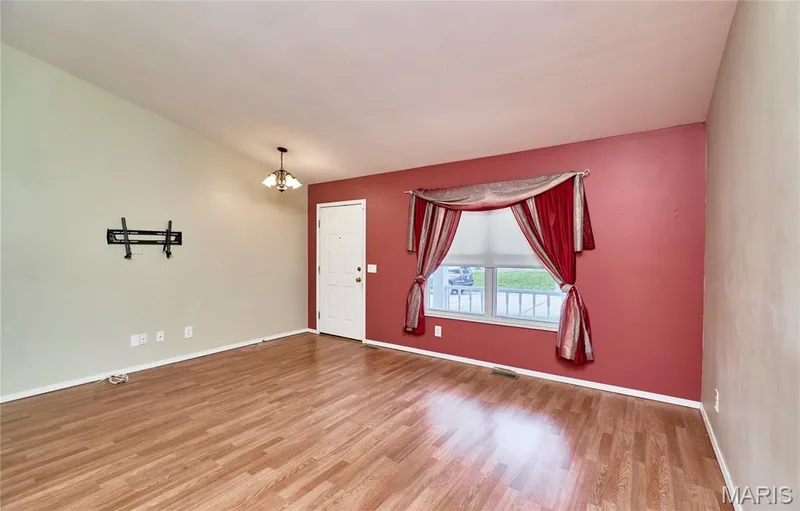 1270 Poseidon Court, St Peters, MO 63376 — listing photo 8 of 67