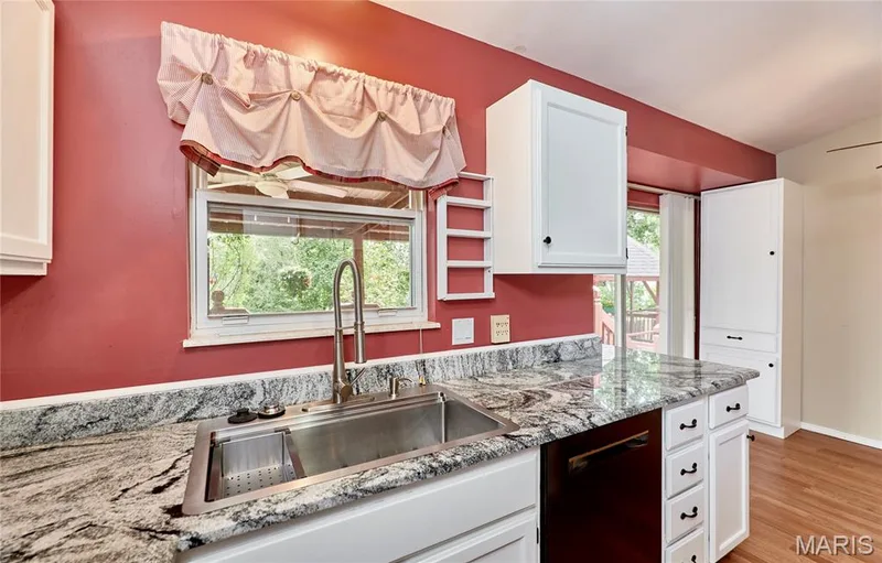 1270 Poseidon Court, St Peters, MO 63376 — listing photo 17 of 67