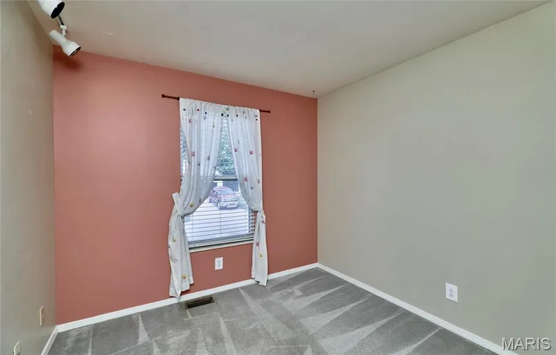 1270 Poseidon Court, St Peters, MO 63376 — listing photo 19 of 67