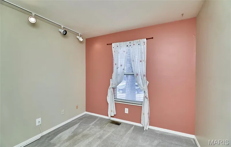 1270 Poseidon Court, St Peters, MO 63376 — listing photo 21 of 67