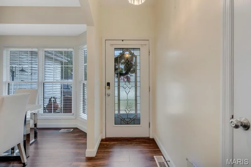 34 Saint Nicholas Court, St Charles, MO 63366 — listing photo 2 of 48