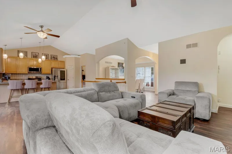 34 Saint Nicholas Court, St Charles, MO 63366 — listing photo 6 of 48