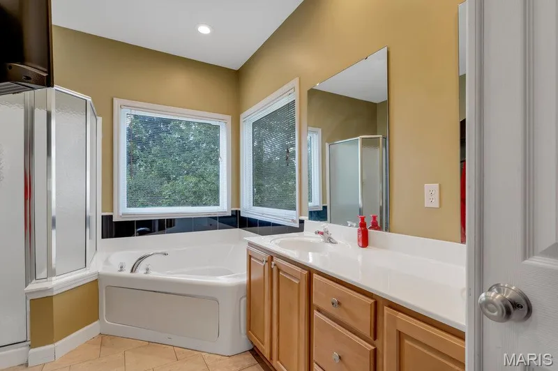 34 Saint Nicholas Court, St Charles, MO 63366 — listing photo 18 of 48