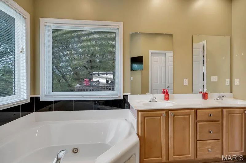 34 Saint Nicholas Court, St Charles, MO 63366 — listing photo 19 of 48