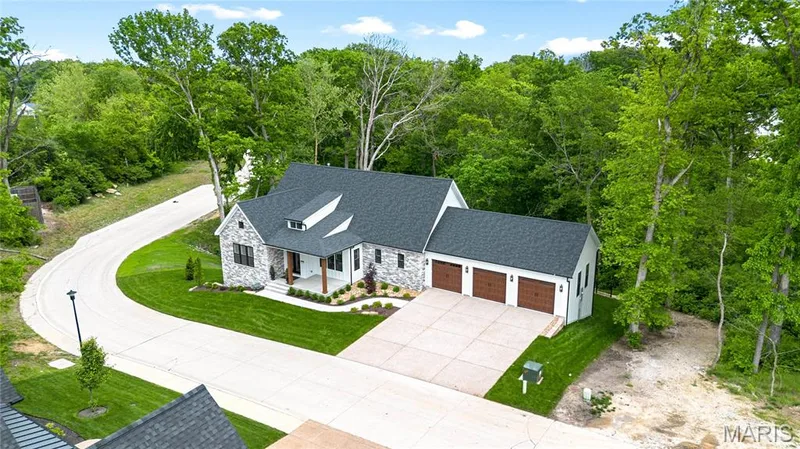 218 Ella Rose Lane, St Charles, MO 63304 — listing photo 2 of 57