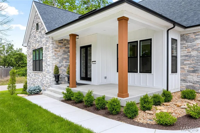 218 Ella Rose Lane, St Charles, MO 63304 — listing photo 3 of 57