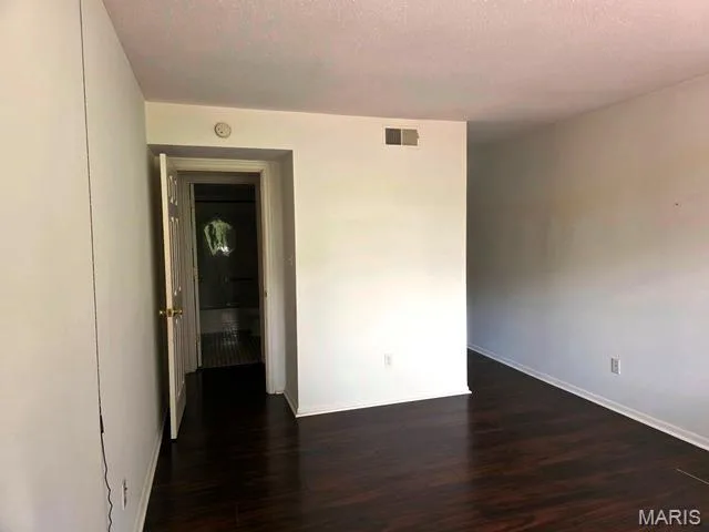 1400 Heritage Landing #110, St Charles, MO 63303 — listing photo 3 of 16