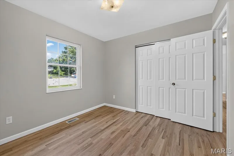 1008 N Duchesne Drive, St Charles, MO 63301 — listing photo 25 of 48