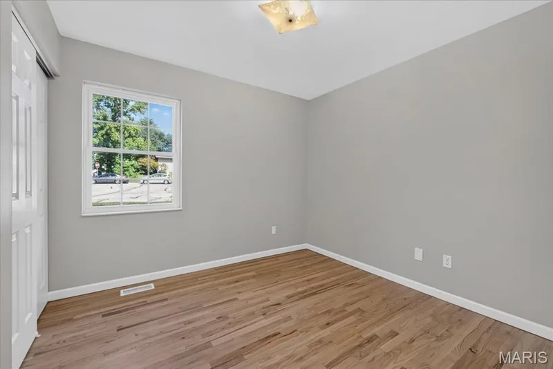 1008 N Duchesne Drive, St Charles, MO 63301 — listing photo 27 of 48