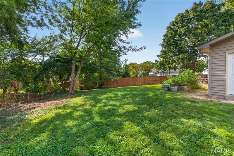 1008 N Duchesne Drive, St Charles, MO 63301 — listing photo 37 of 48