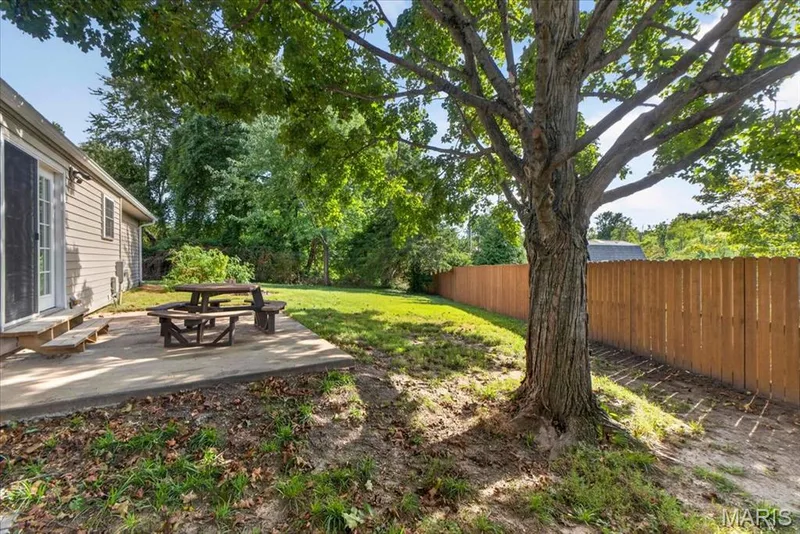 1008 N Duchesne Drive, St Charles, MO 63301 — listing photo 40 of 48