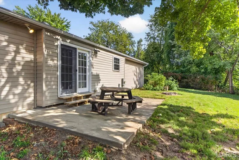 1008 N Duchesne Drive, St Charles, MO 63301 — listing photo 41 of 48