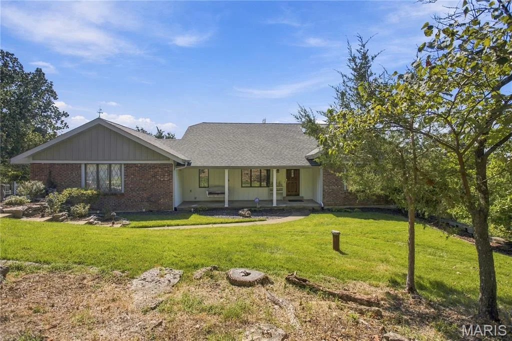 2 Rockwood Forest Glen, Wildwood, MO 63025 — listing photo 1 of 53