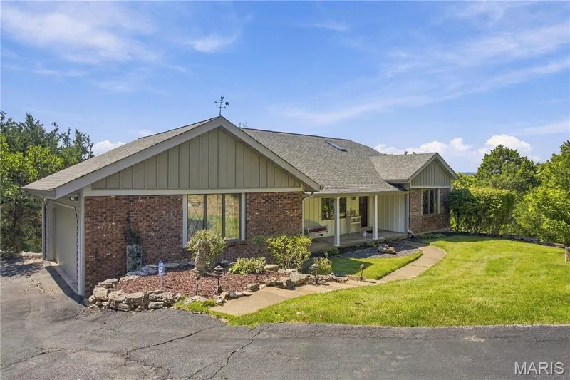 2 Rockwood Forest Glen, Wildwood, MO 63025 — listing photo 3 of 53