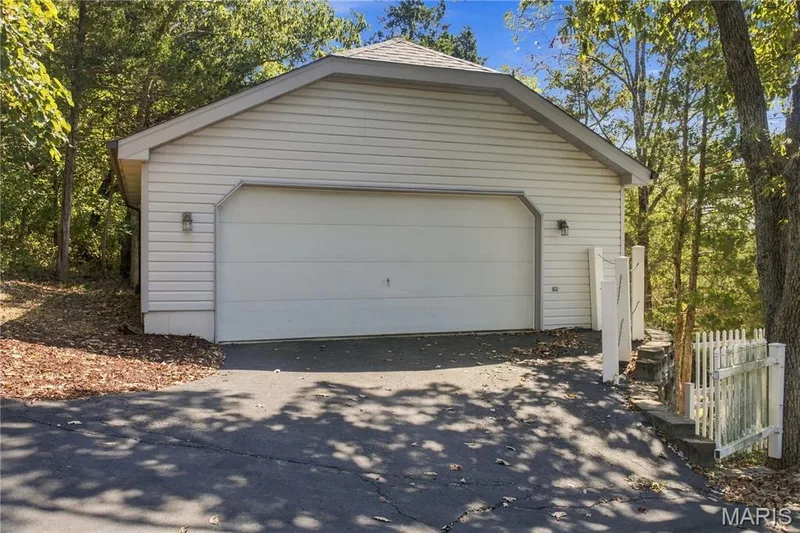 Oversize 2 car detached garage — 2 Rockwood Forest Glen, Wildwood, MO 63025